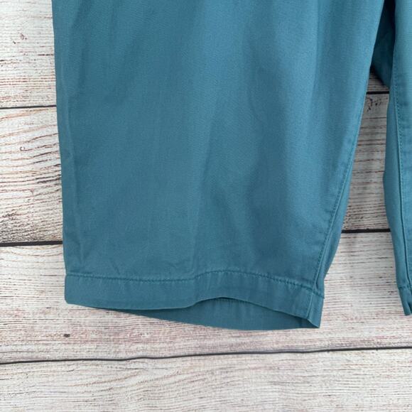 Eddie Bauer Legendwash Slightly Curvy Bermuda Shorts Women's 18 Marina Blue NEW - Picture 3 of 13